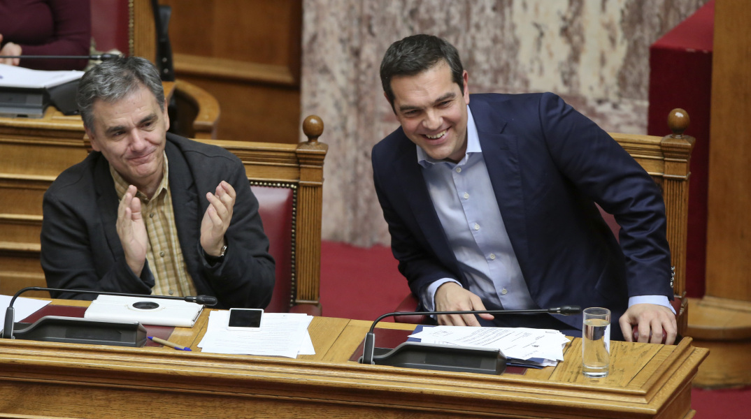 Σήμερα το μεσημέρι η συνάντηση Τσίπρα - Τσακαλώτου για τις 120 δόσεις 