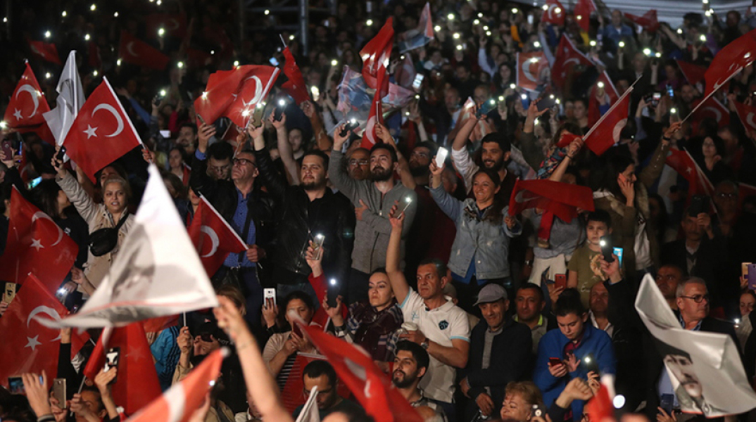Υποστηρικτές του Ιμάμογλου στην Κωνσταντινούπολη