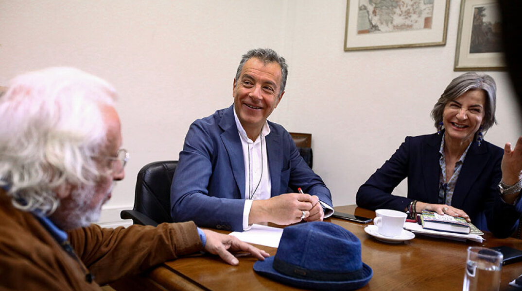 Σταύρος Θεοδωράκης