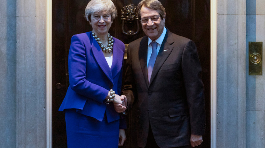 Τερέζα Μέι, Νίκος Αναστασιάδης