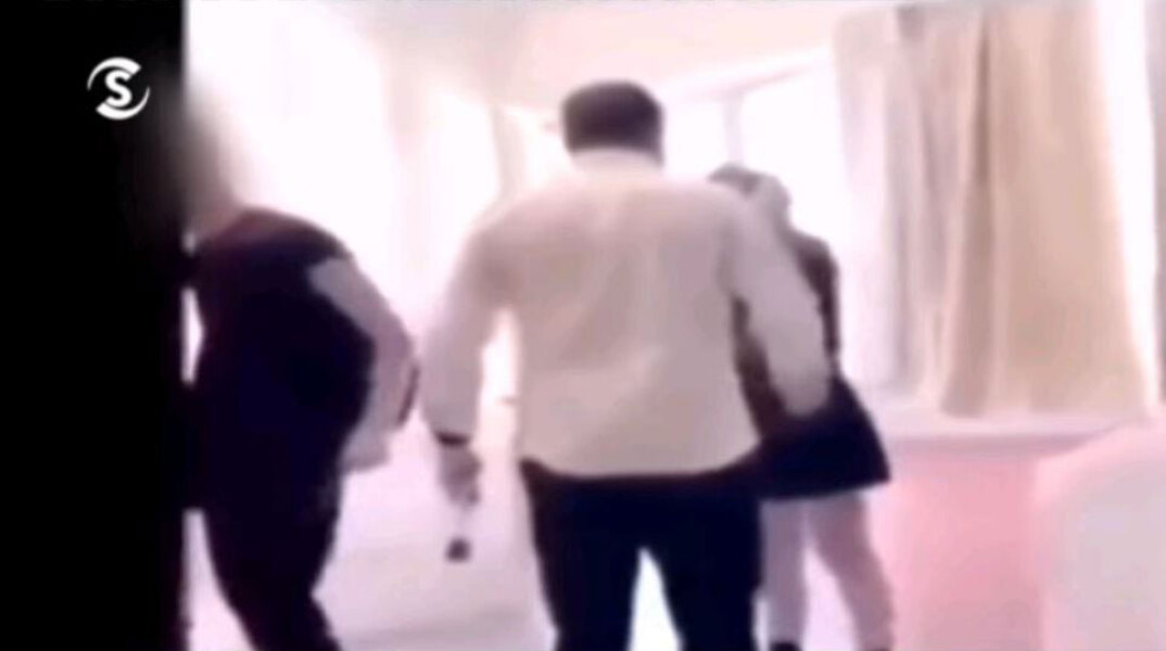 Καθηγητής  χαστουκίζει μαθήτρια λυκείου