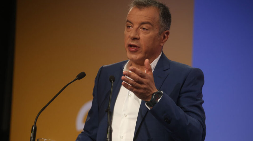 Σταύρος Θεοδωράκης