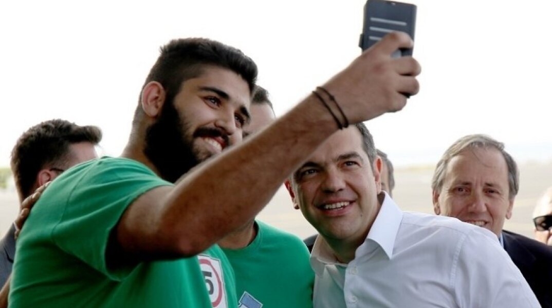 Selfie Τσίπρα στο Ηράκλειο