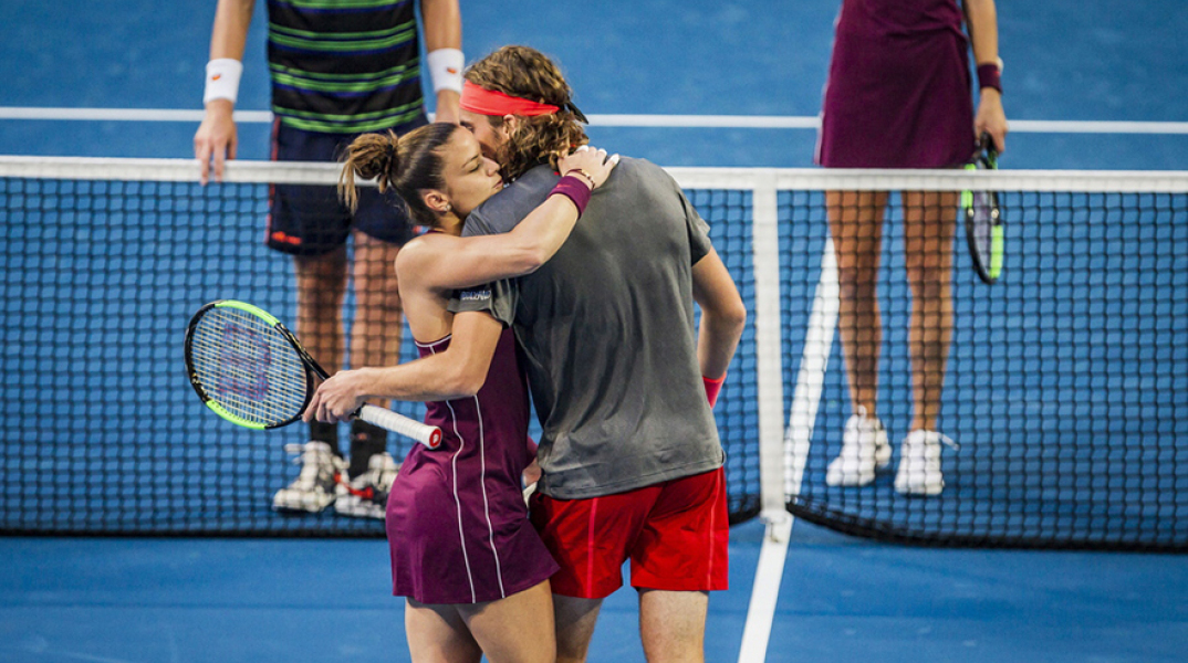 Μαρία Σάκκαρη, Στέφανος Τσιτσιπάς.jpg