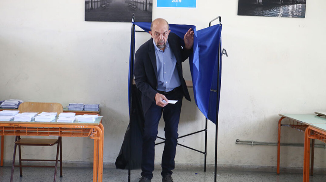 Νίκος Μπελαβίλας