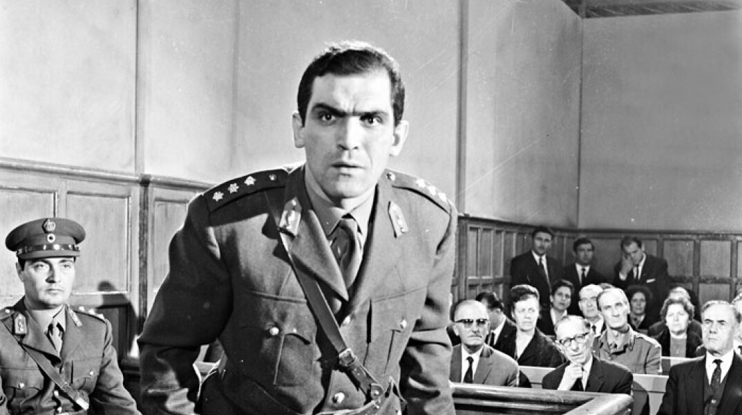 Κώστας Καζάκος