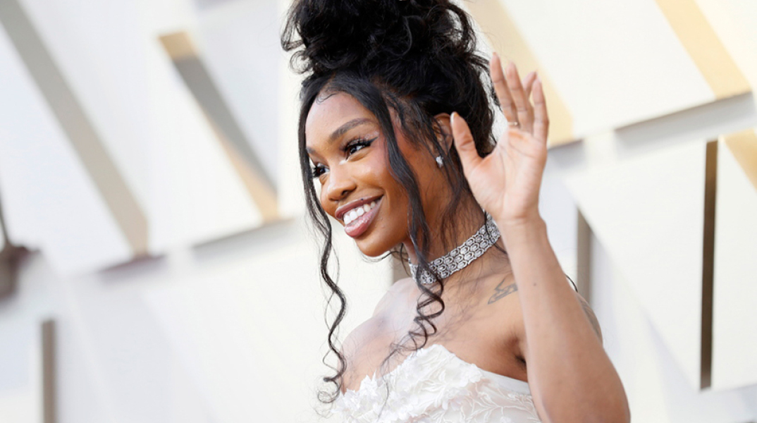 Η τραγουδίστρια της R&B, SZA