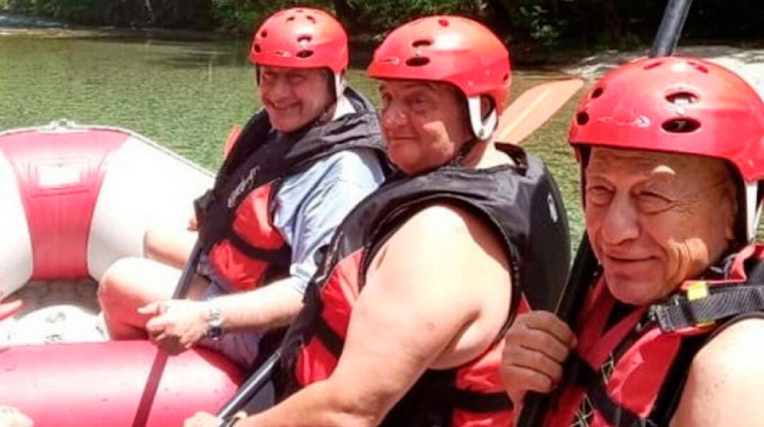 Για ράφτινγκ στον Βοϊδομάτη ποταμό πήγε ο Κώστας Καραμανλής