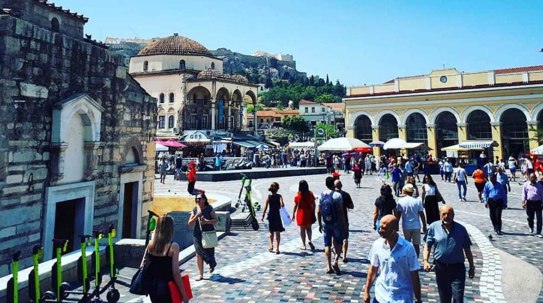 #athensvoice & you / ᴘɪʟᴀᴛᴏs ᴘᴀɴᴀᴊᴏᴛɪs @iampanajotis