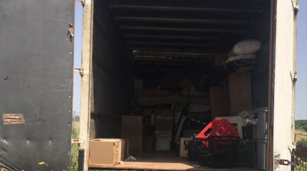 Κοντέινερ με λαθραία ποτά