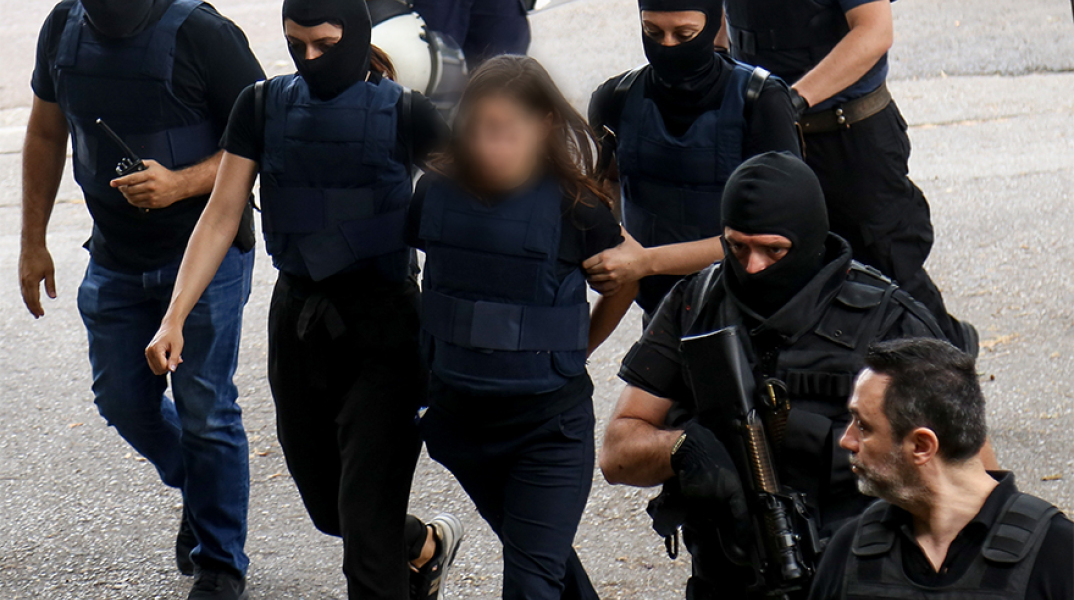 Μεταγωγή δραστών ληστείας στο ΑΧΕΠΑ