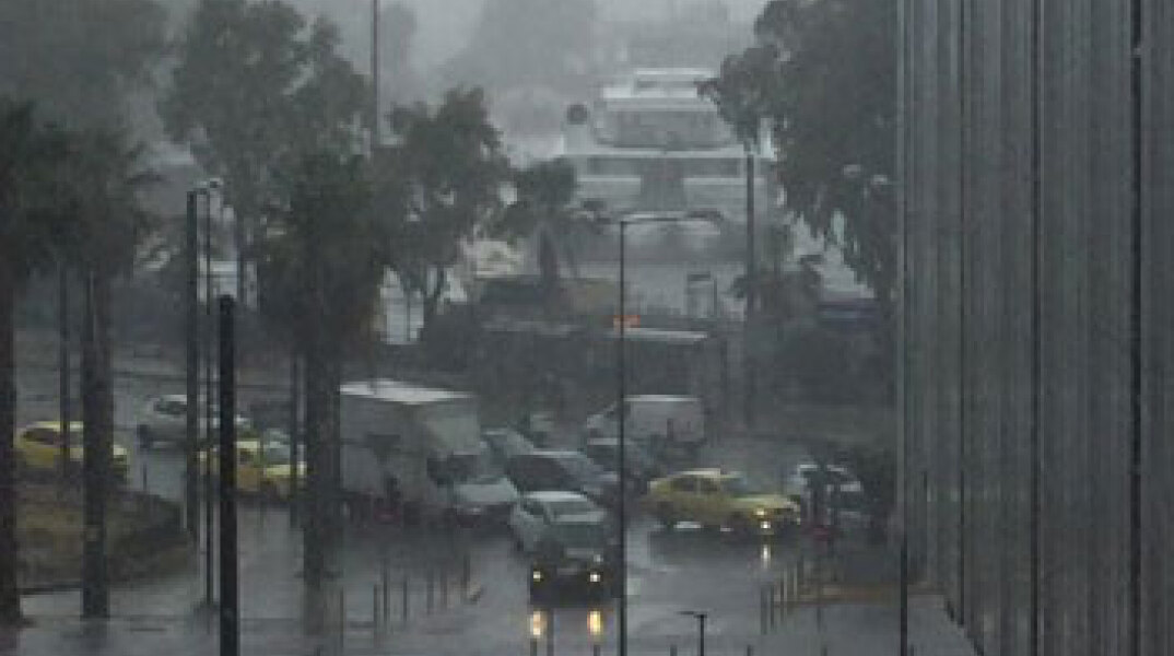 Χαλάζι στον Πειραιά