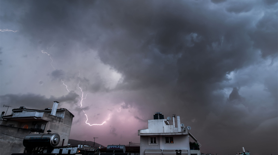 Κεραυνοί στην Αθήνα