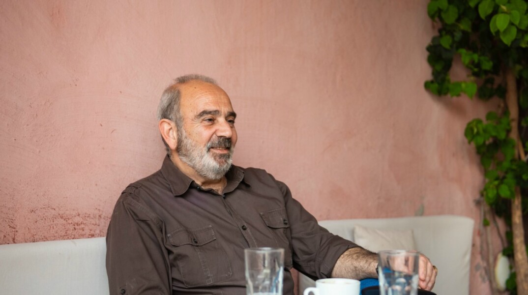 © Θανάσης Καρατζάς 