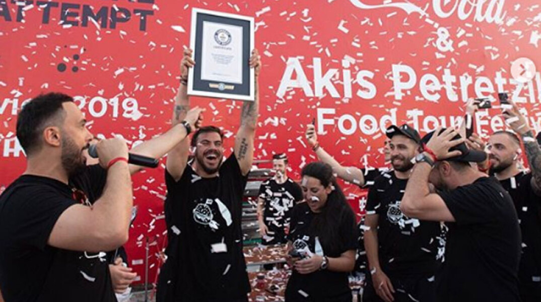 Άκης Πετρετζίκης