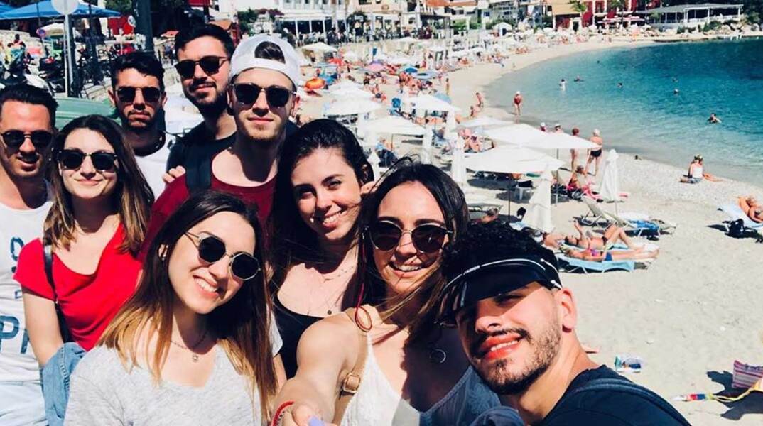 #athensvoice & you @ichor_smn