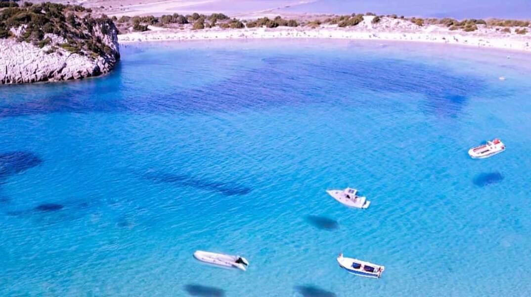 #athensvoice & you / giannistsou. @giannistsou.1