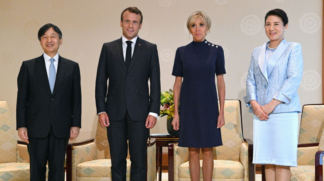 Ναρουχίτο  - Μακρόν 