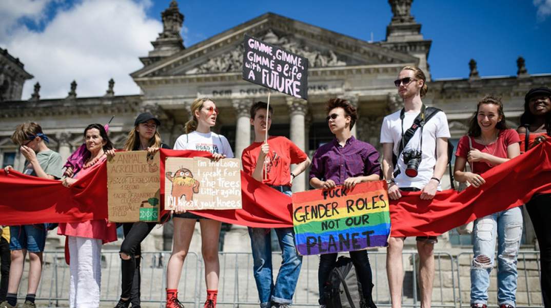 Διαδηλωτές στο Ράιχσταγκ