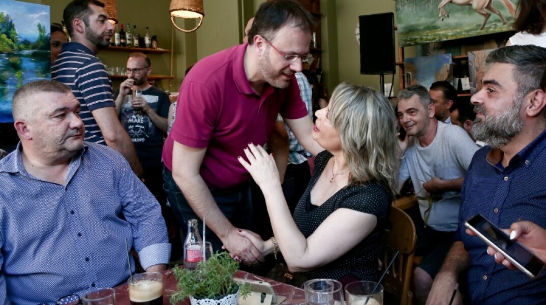 Θεοχαρόπουλος - Παπακώστα 