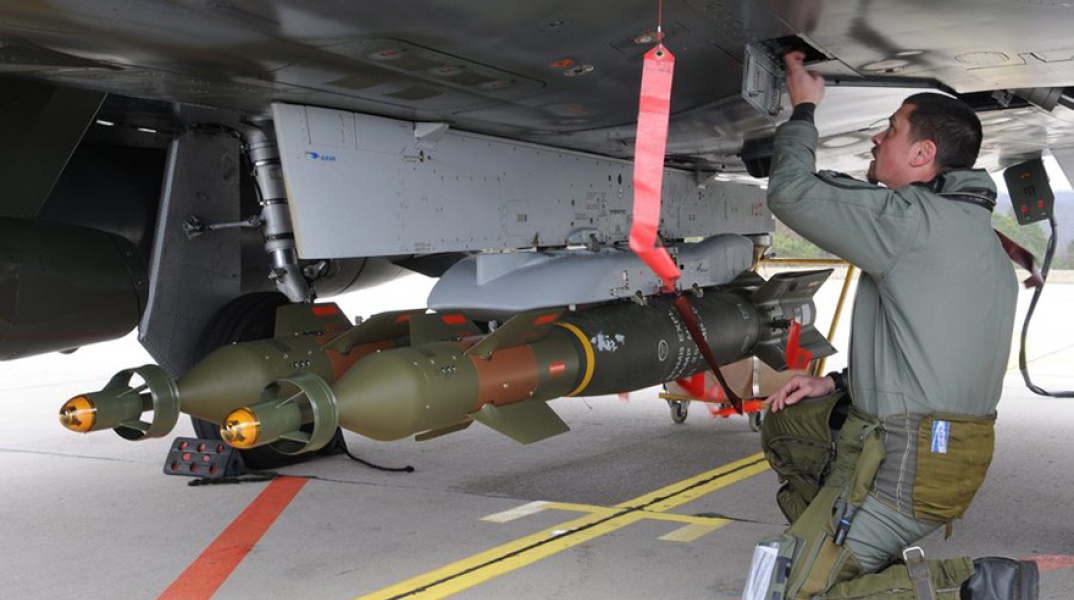 Γαλλικοί πύραυλοι στη Λιβύη