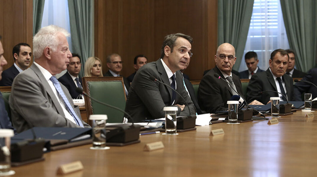 mitsotakis-ypourgiko1