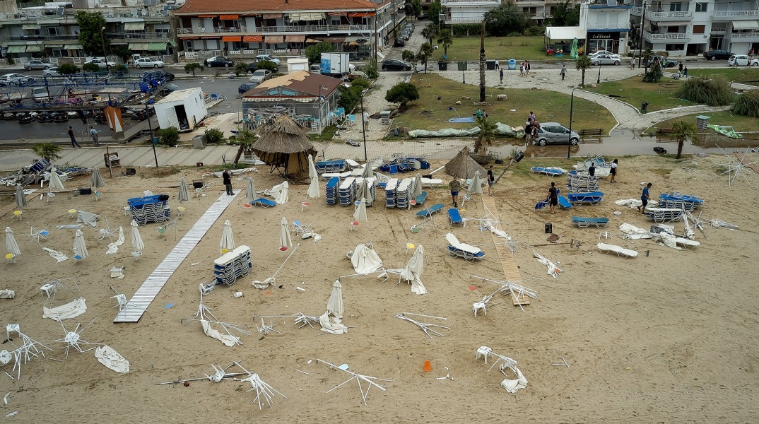 Kakokairia Xalkidiki Nekroi.jpg