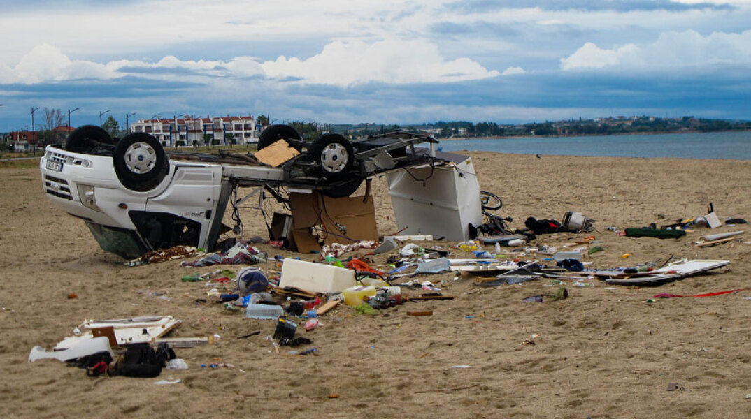 Φονική κακοκαιρία στη Χαλκιδική