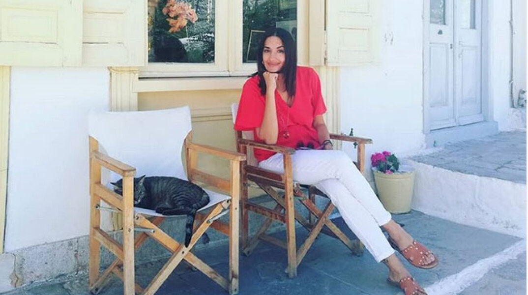 Νόνη Δούνια