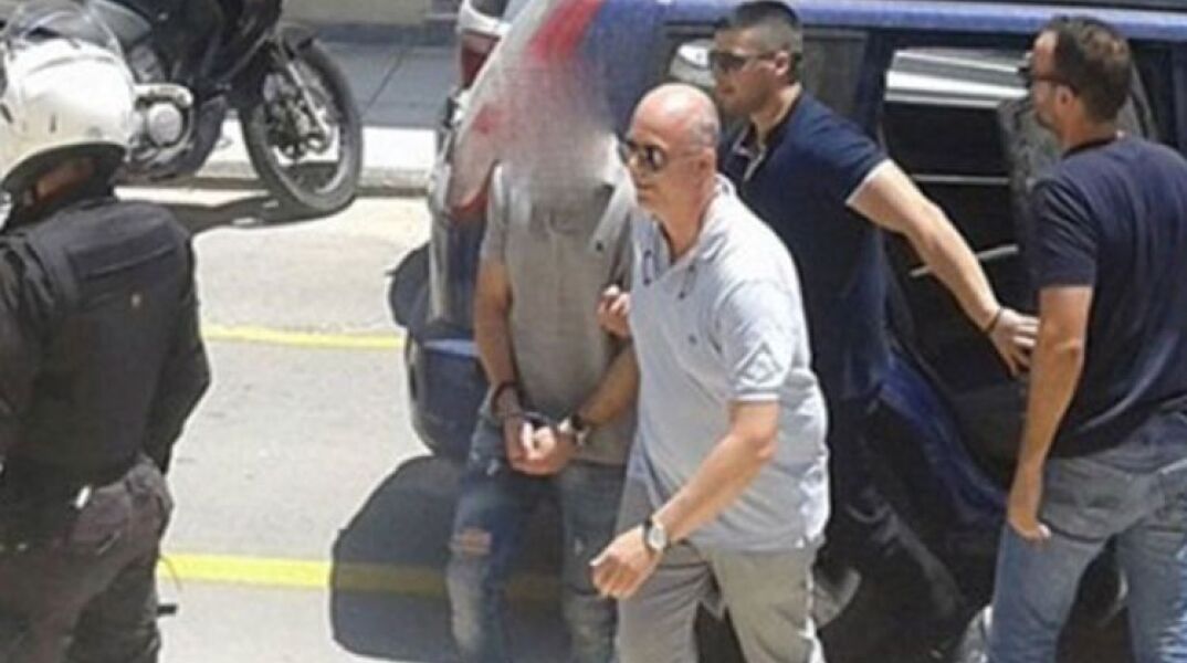 Ζάκυνθος / πατροκτόνος 