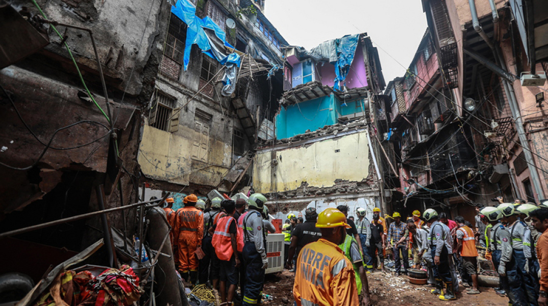 Μουμπάι, κατάρρευση κτιρίου