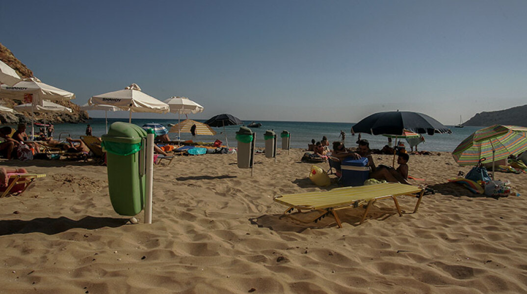 Παραλία στη Μήλο