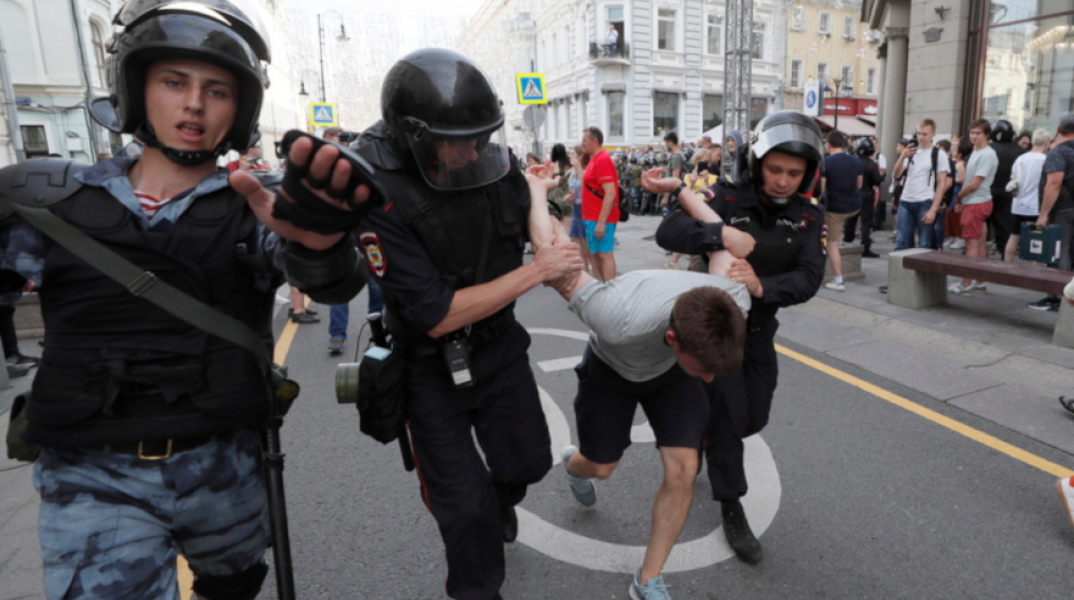russia-arrests