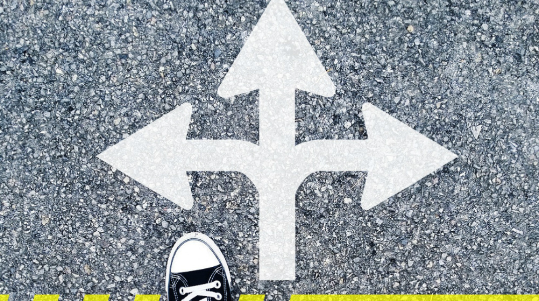 choose-the-right-direction-1536336_1280.jpg