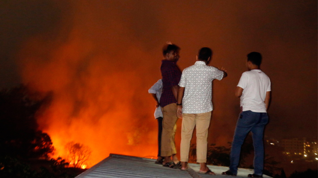 Φωτιά στην Ντάκα