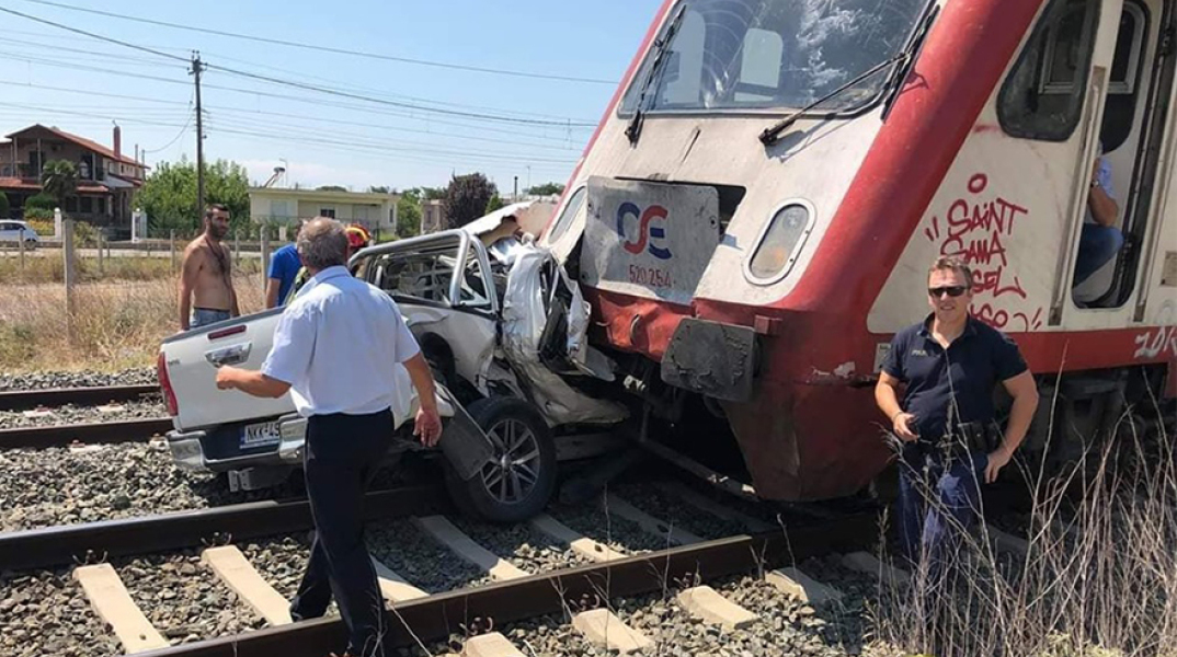 Σύγκρουση τρένου με αυτοκίνητο