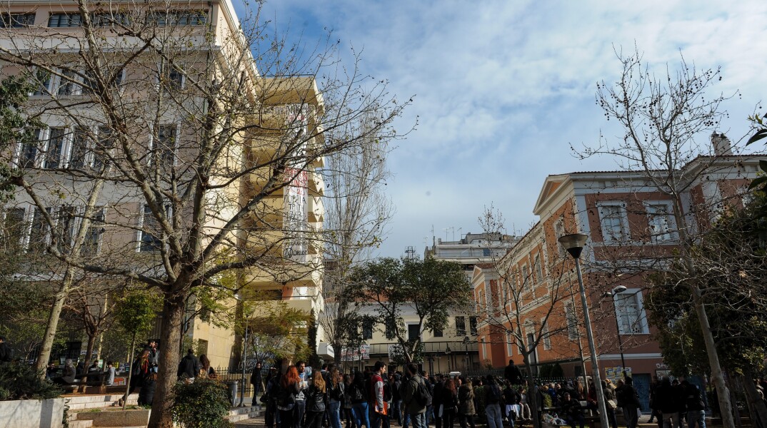 Νομική Αθηνών