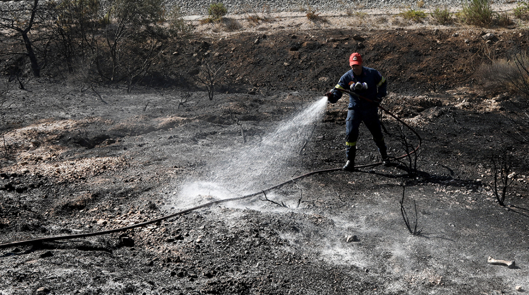 Πυρκαγιά στο Ποικίλο Όρος -Ασπρόπυργος