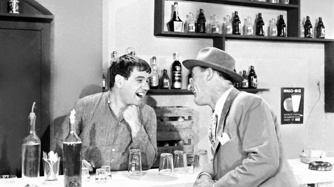 Γκιωνάκης - Σταυρίδης από την ταινία «Τα Κίτρινα Γάντια»