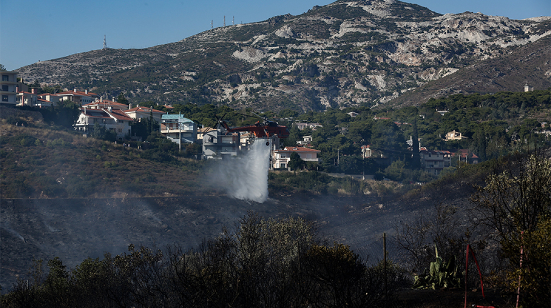Φωτιά στην Πεντέλη