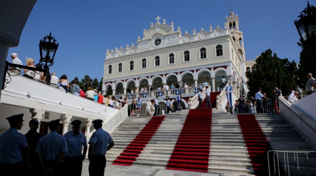 Παναγία της Τήνου