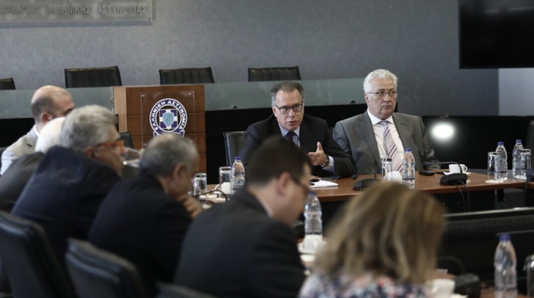 Διυπουργική για το προσφυγικό