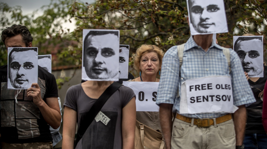 Ελευθερώστε τον Όλεγκ Σέντσοφ