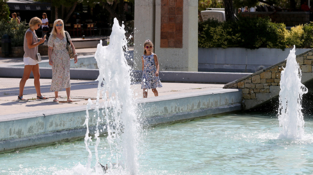 Πλατεία Νέας Σμύρνης © ΑΠΕ-ΜΠΕ/Παντελής Σαίτας