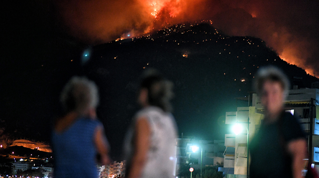 Φωτιά στο Λουτράκι