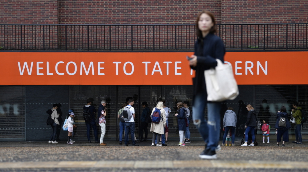 tate-modern-attempted-murder