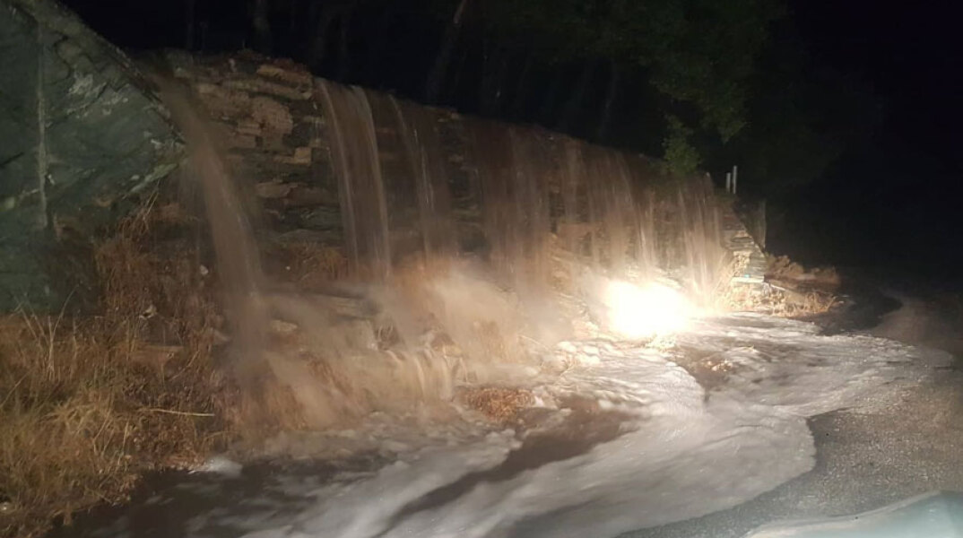 Προβλήματα από την καταιγίδα στην Άνδρο