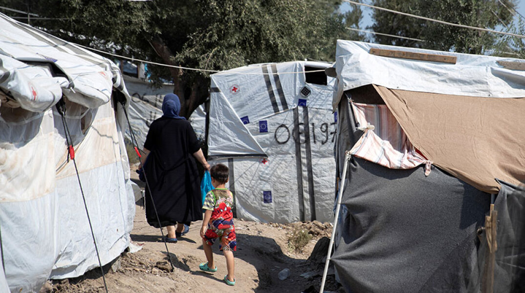 Καταυλισμός προσφύγων και μεταναστών στη Μόρια
