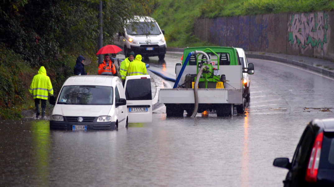 Καταρρακτώδεις βροχές στη βόρεια Ιταλία