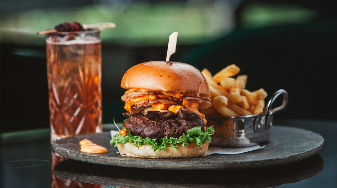 burgers_cocktails.jpg